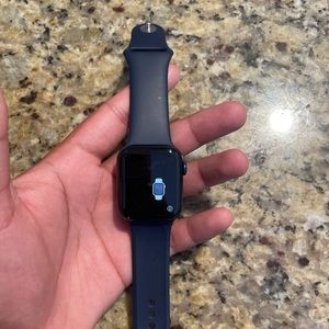 Apple Watch series 6 40mm. In great conditions.